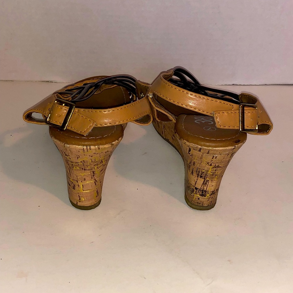 385 Fifth wedge sandals size 7 - Picture 3 of 5